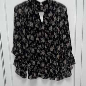 Vince Camuto Black and Cream Floral Blouse